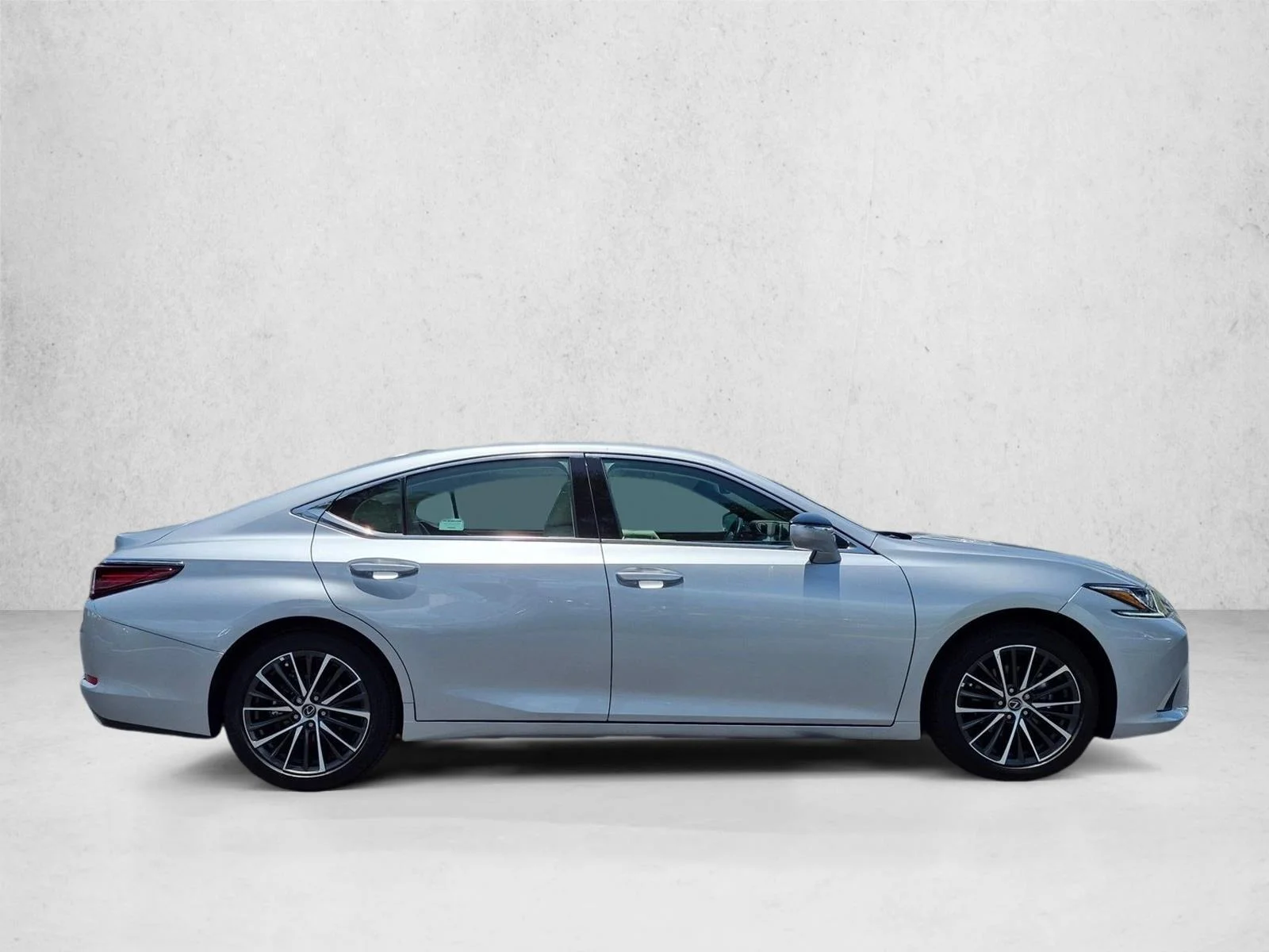 Certified Used 2025 Iridium Lexus ES 350 image 4