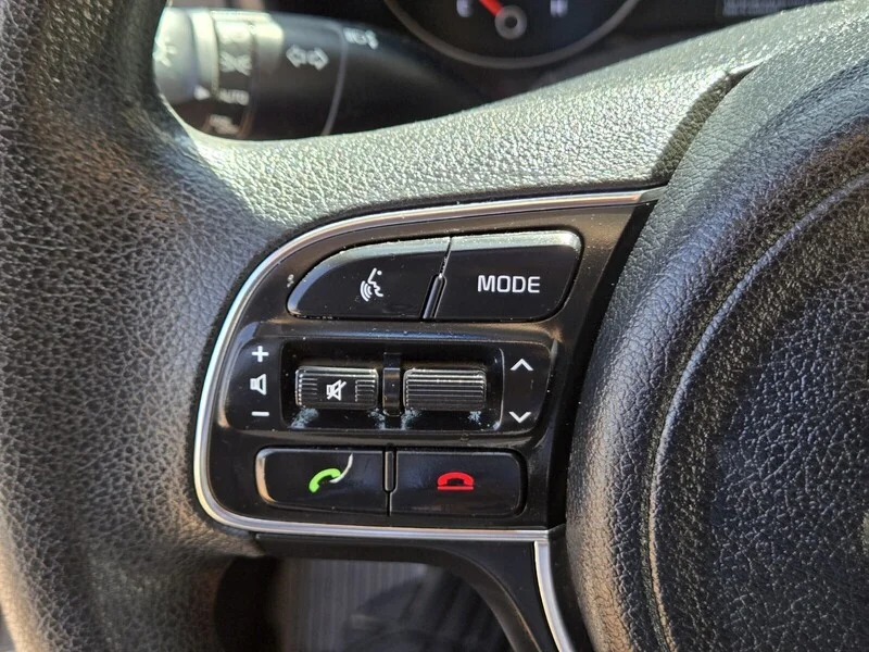 Used 2018 Mineral Silver Kia LX image 19