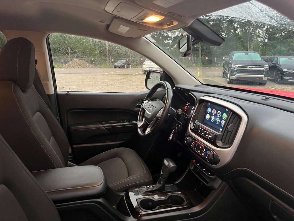 Used 2016 CARDINAL RED GMC 4WD SLE image 33