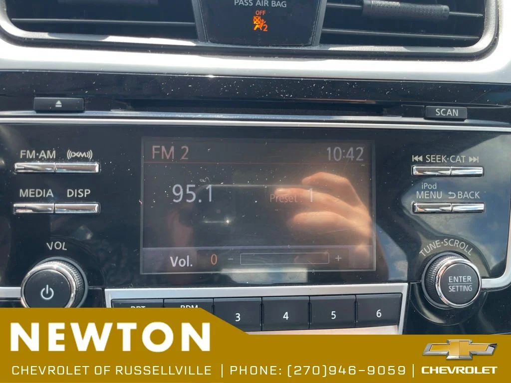 Used 2018 Gun Metallic Nissan 2.5 SL image 5
