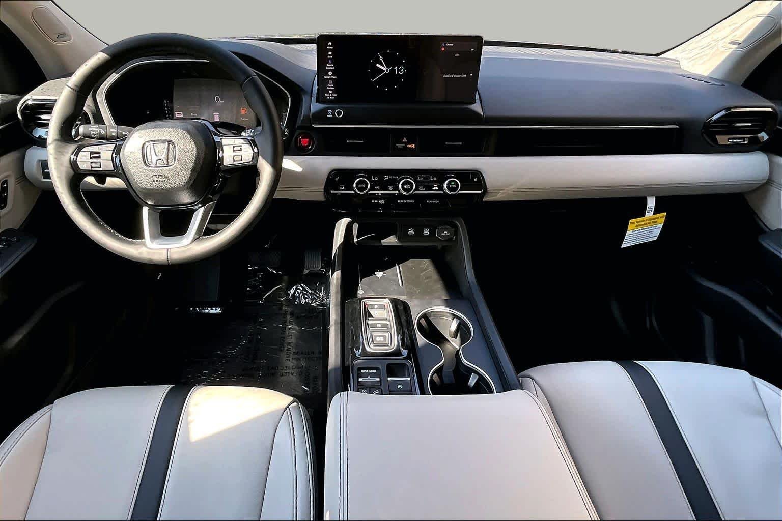 New 2026 Smoke Blue Pearl Honda Touring image 5