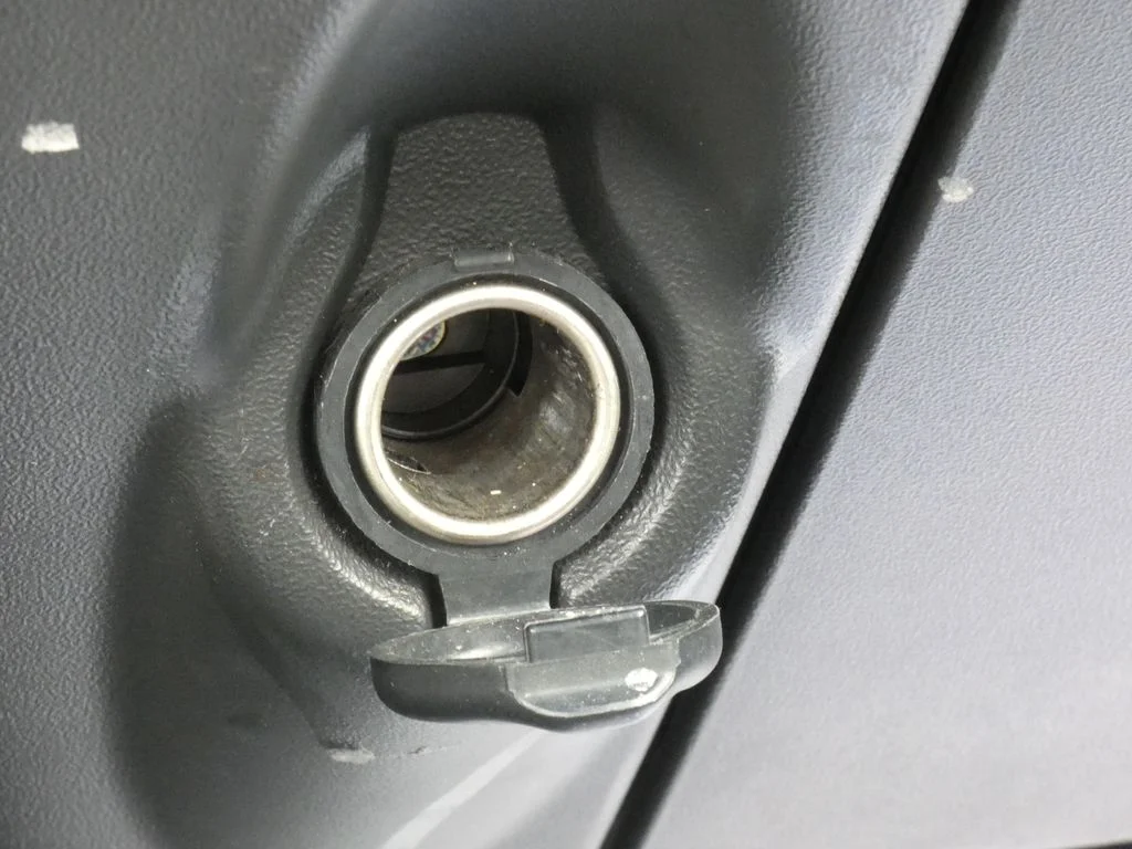 Used 2024 Gray Mitsubishi  image 18