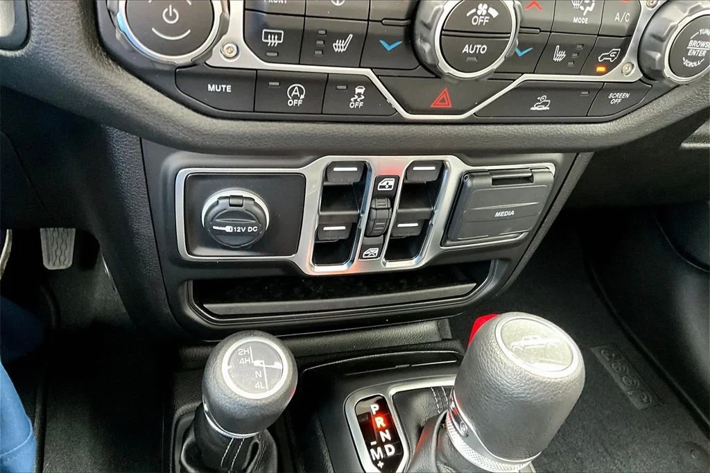2025 Jeep Gladiator Sport S - Photo 34