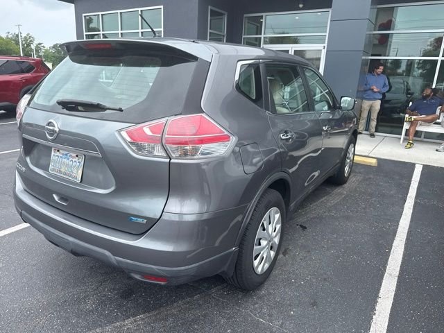 Used 2014 Gray Nissan S image 12