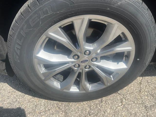Used 2023 Red Metallic Ford Limited image 11