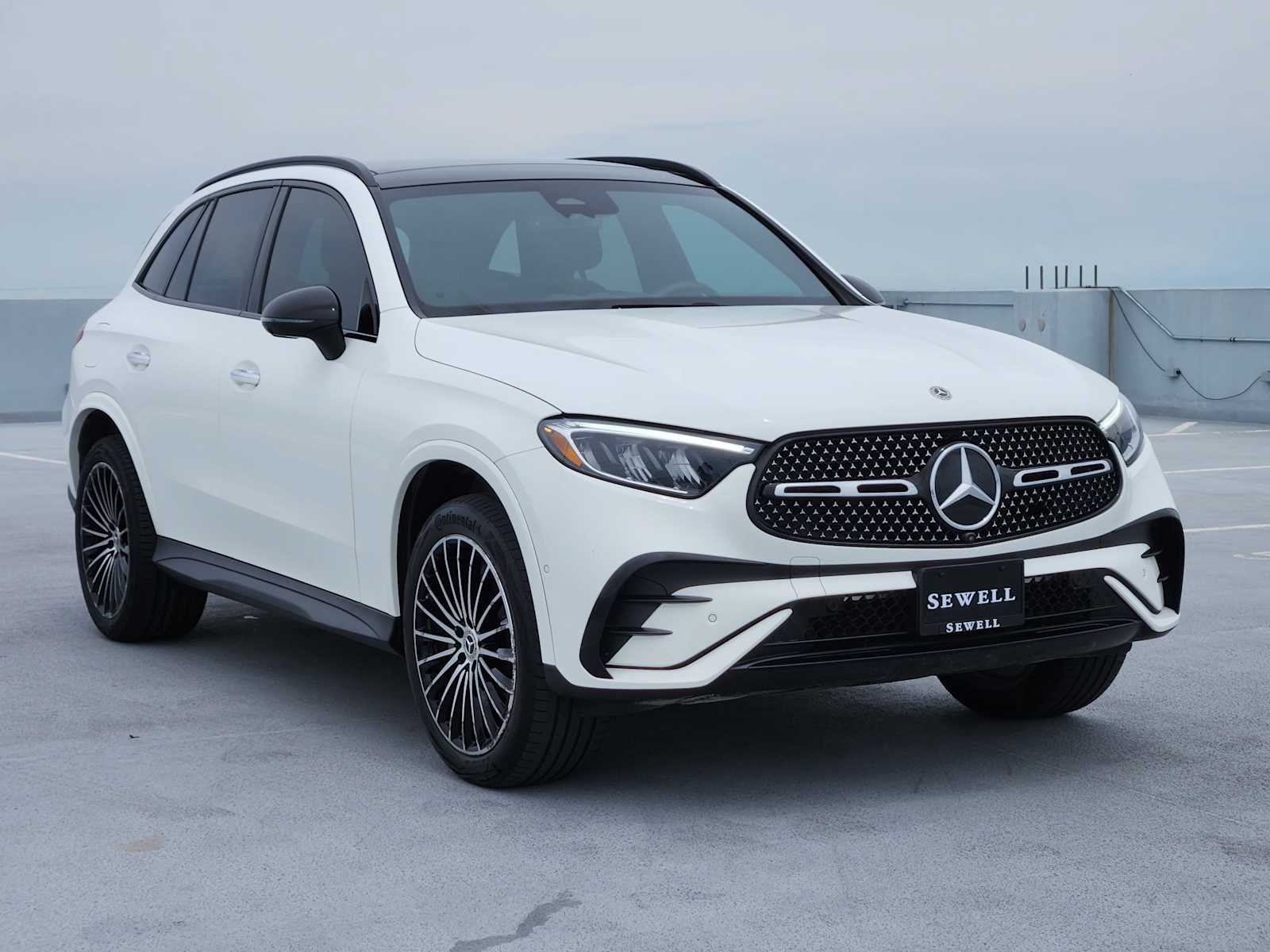 Used 2025 Polar White Mercedes-Benz GLC 300 image 3