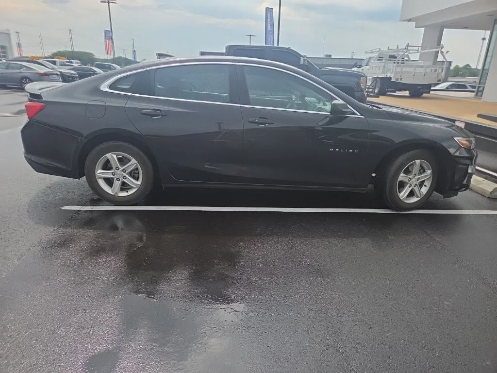 Used 2022 Black Chevrolet LS image 8
