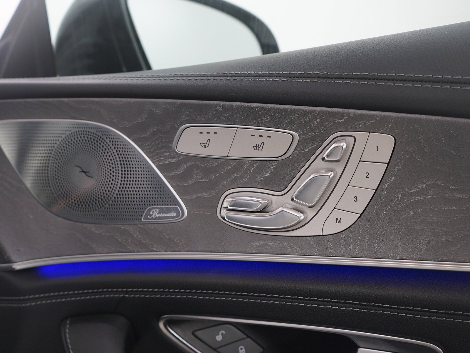Used 2019 Polar White Mercedes-Benz Base image 11