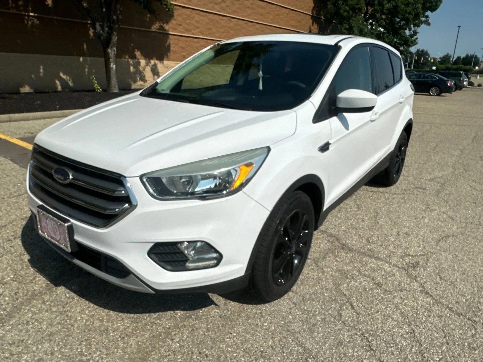 Used 2017 Oxford White Ford SE image 11