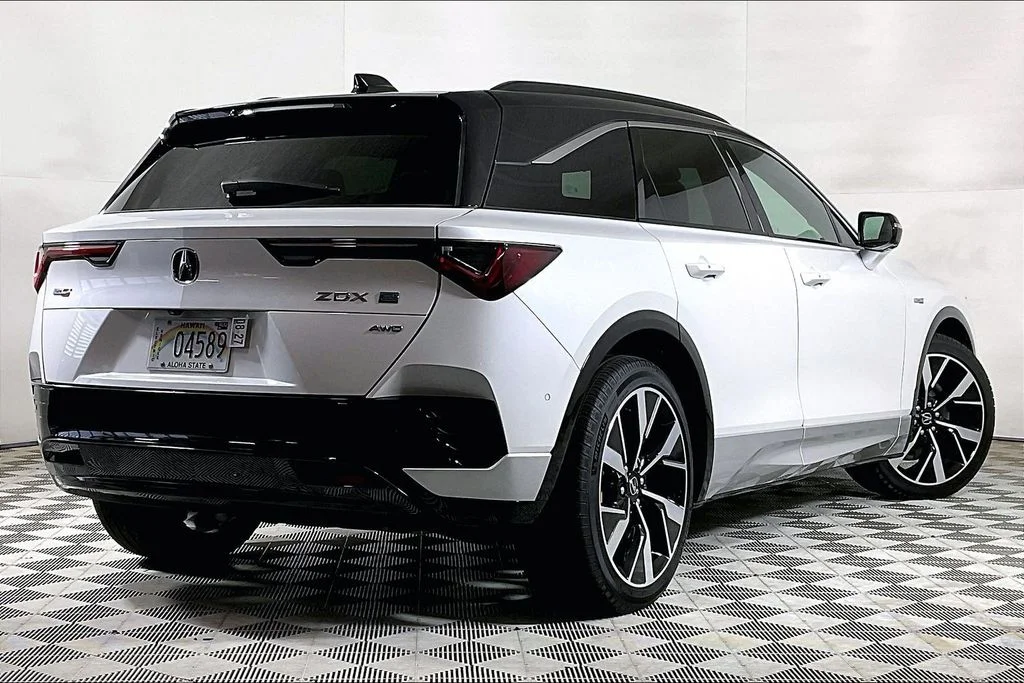 Used 2024  Acura Type S image 10