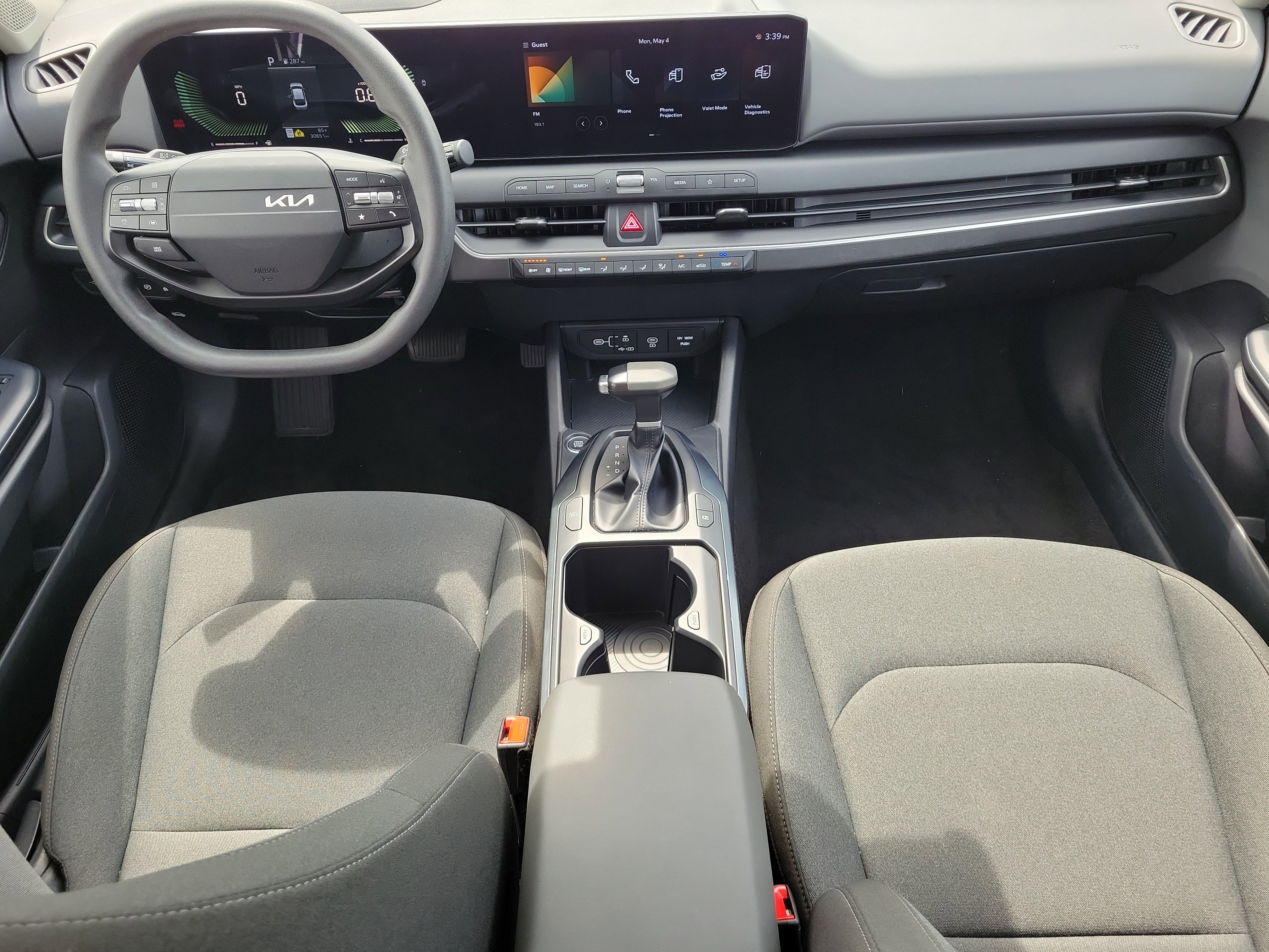 Used 2025 Snow White Pearl Kia LXS image 16