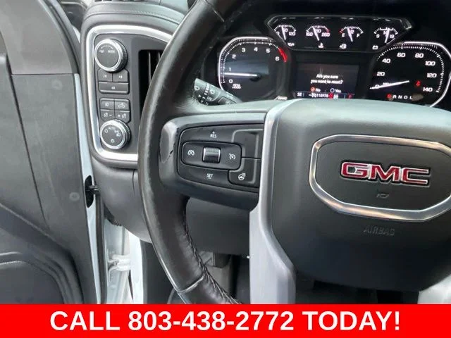 Used 2022 White GMC SLE image 17