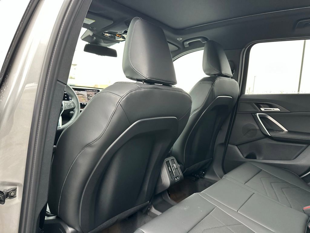 New 2026 Space Silver Metallic BMW xDrive28i image 22