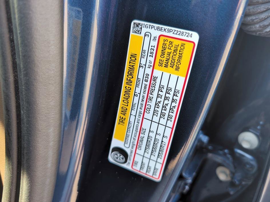 Used 2023 Pacific Blue Metallic GMC SLE image 31