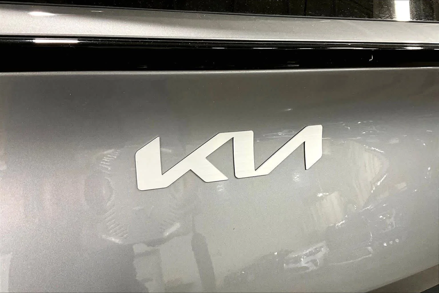 Used 2023 Steel Gray Kia LX image 10