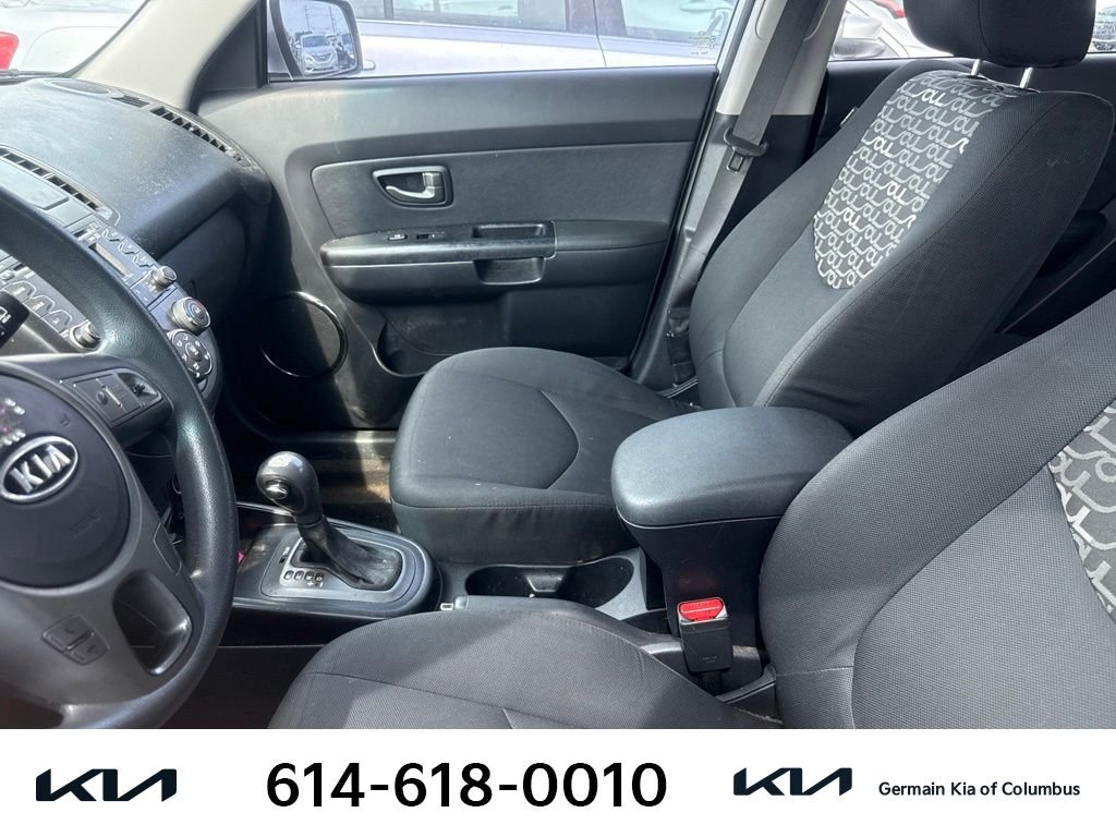 Used 2011 Silver Kia Plus image 7