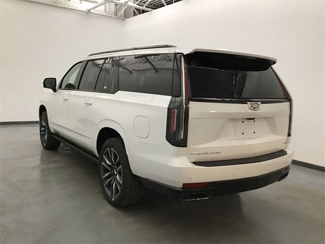 2021 Cadillac Escalade ESV Sport photo 3