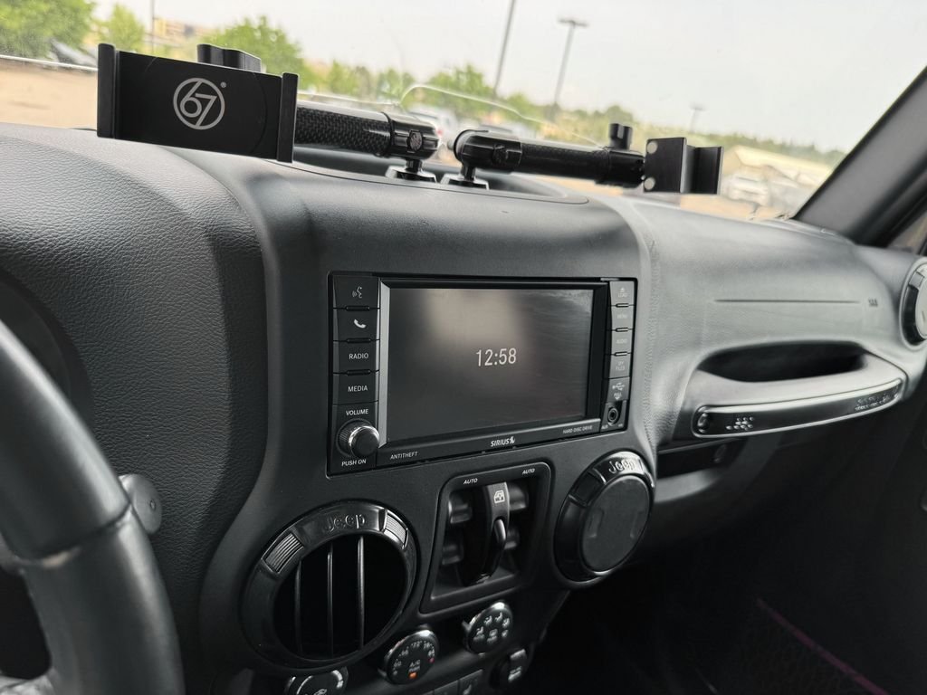 Used 2018 Gray Jeep Unlimited Rubicon image 20