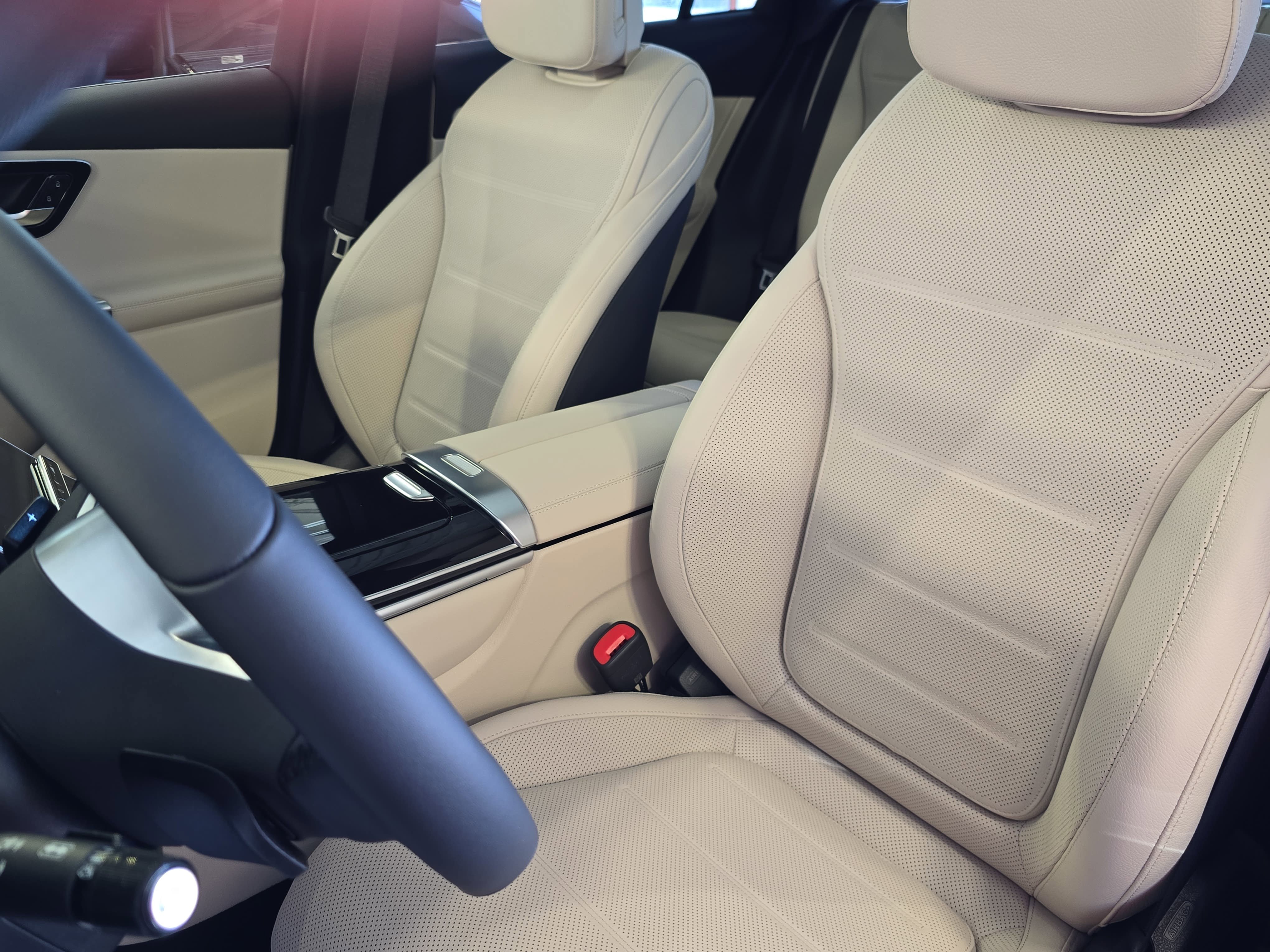 New 2026 Cirrus Silver Metallic Mercedes-Benz GLC300 image 15