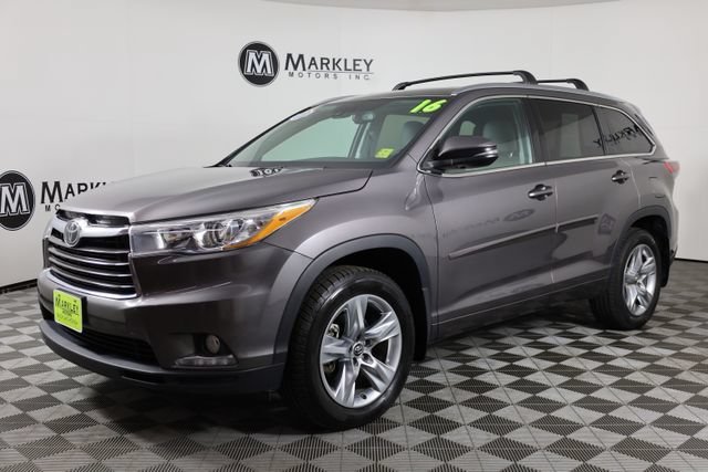 Used 2016 Gray Toyota Limited V6 image 46