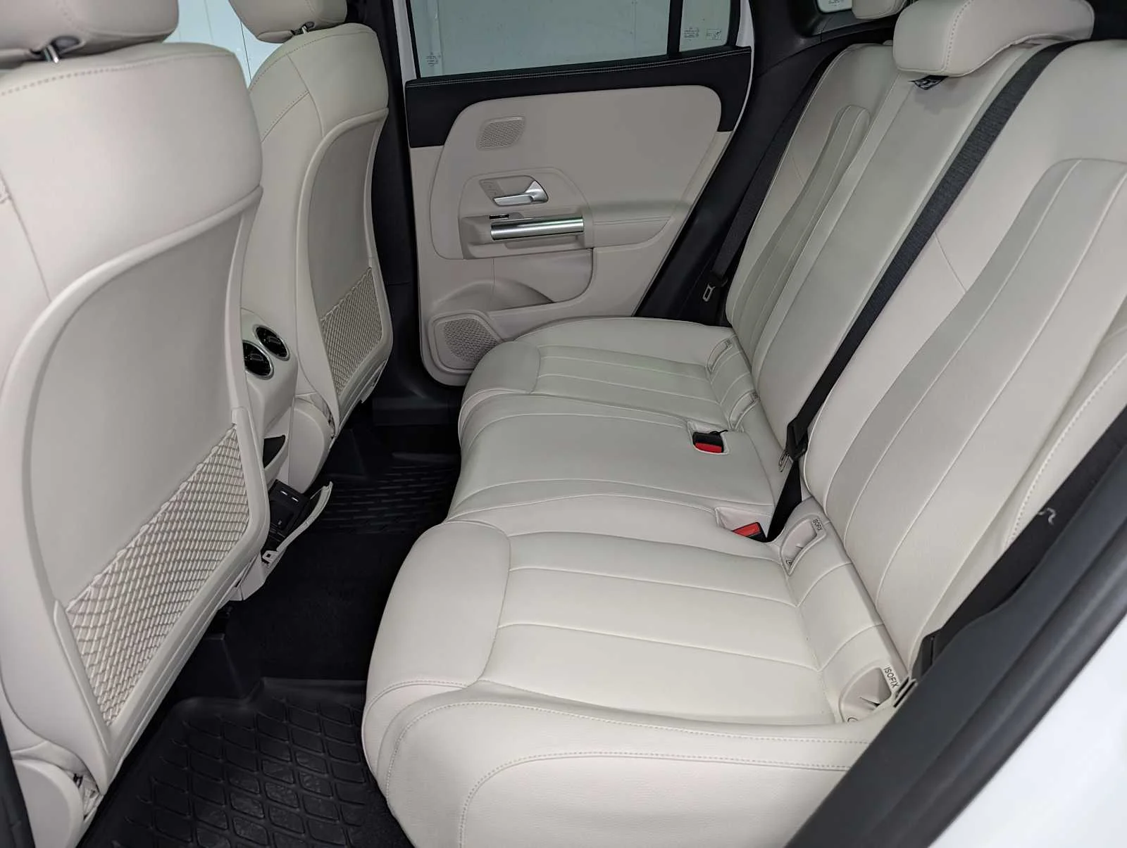Used 2026 Polar White Mercedes-Benz GLA 250 image 22