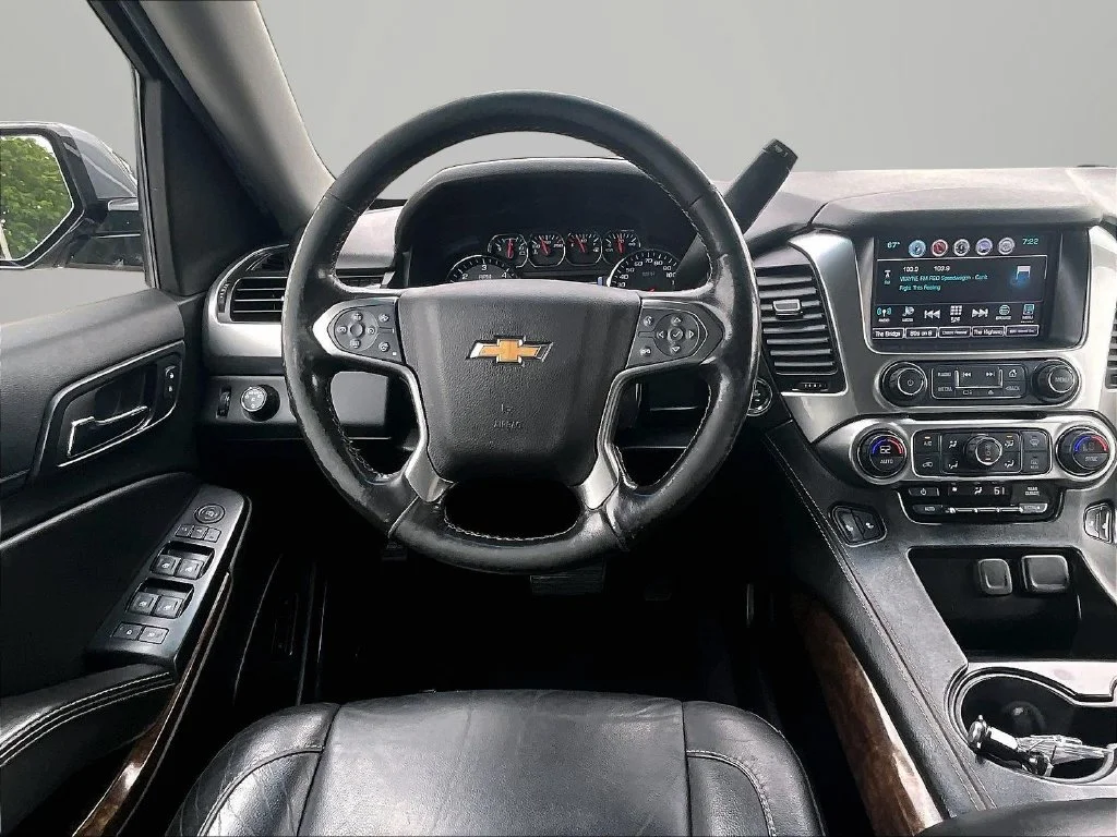 Used 2019 Gray Chevrolet LT image 5