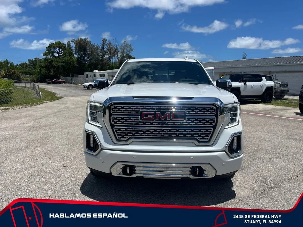 Used 2021 WHITE FROST TRICOAT GMC Denali image 2