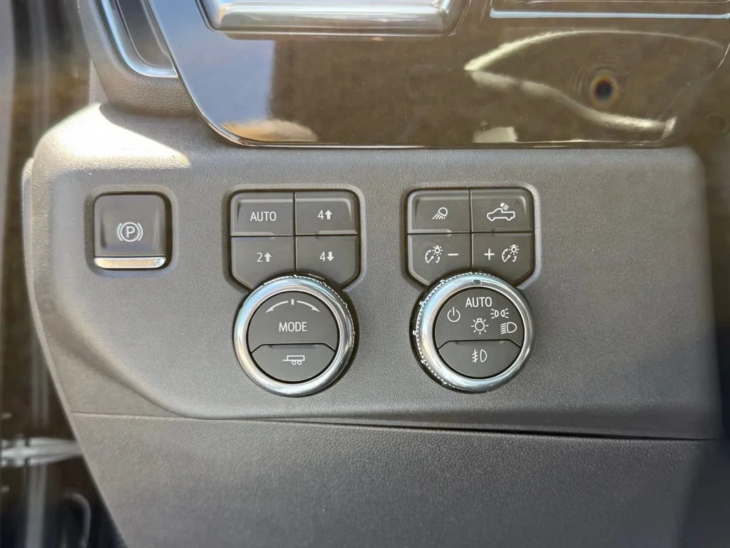 New 2026 Onyx Black GMC SLT image 27