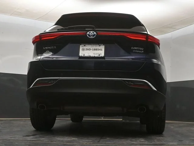 Certified Used 2021  Toyota Limited image 22