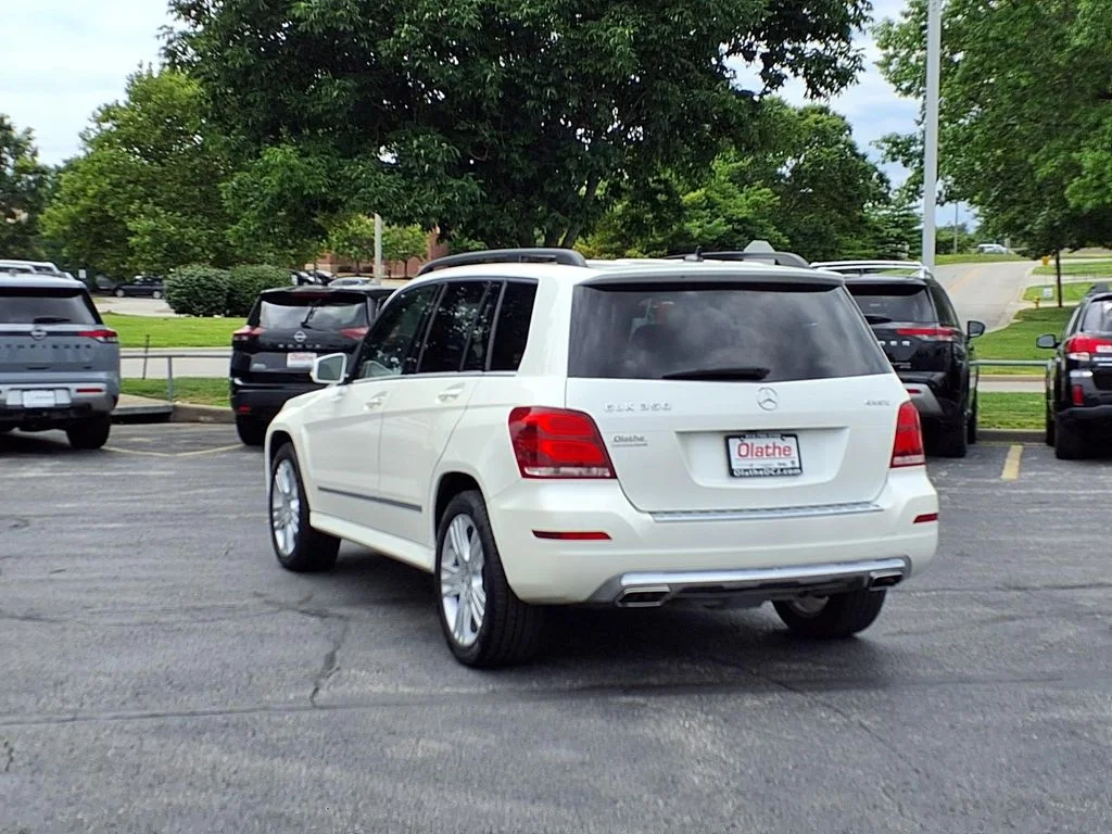 Used 2015 White Mercedes-Benz GLK 350 image 3