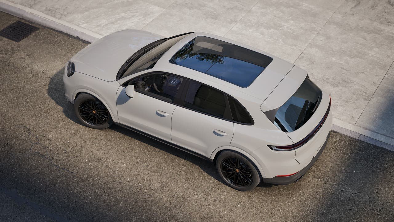 New 2026 Chalk Porsche  image 4