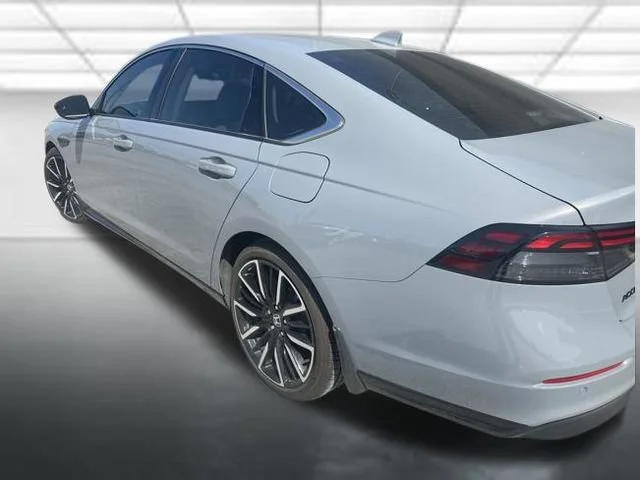 Used 2025 Gray Honda Touring image 3