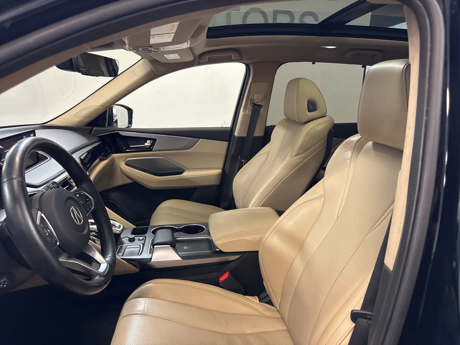 Used 2023 Black Acura Technology image 6