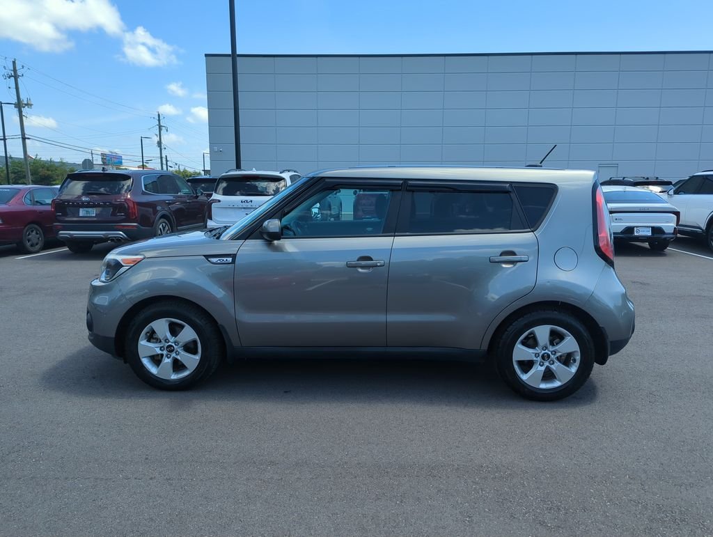 Used 2017 Gray Kia Base image 4