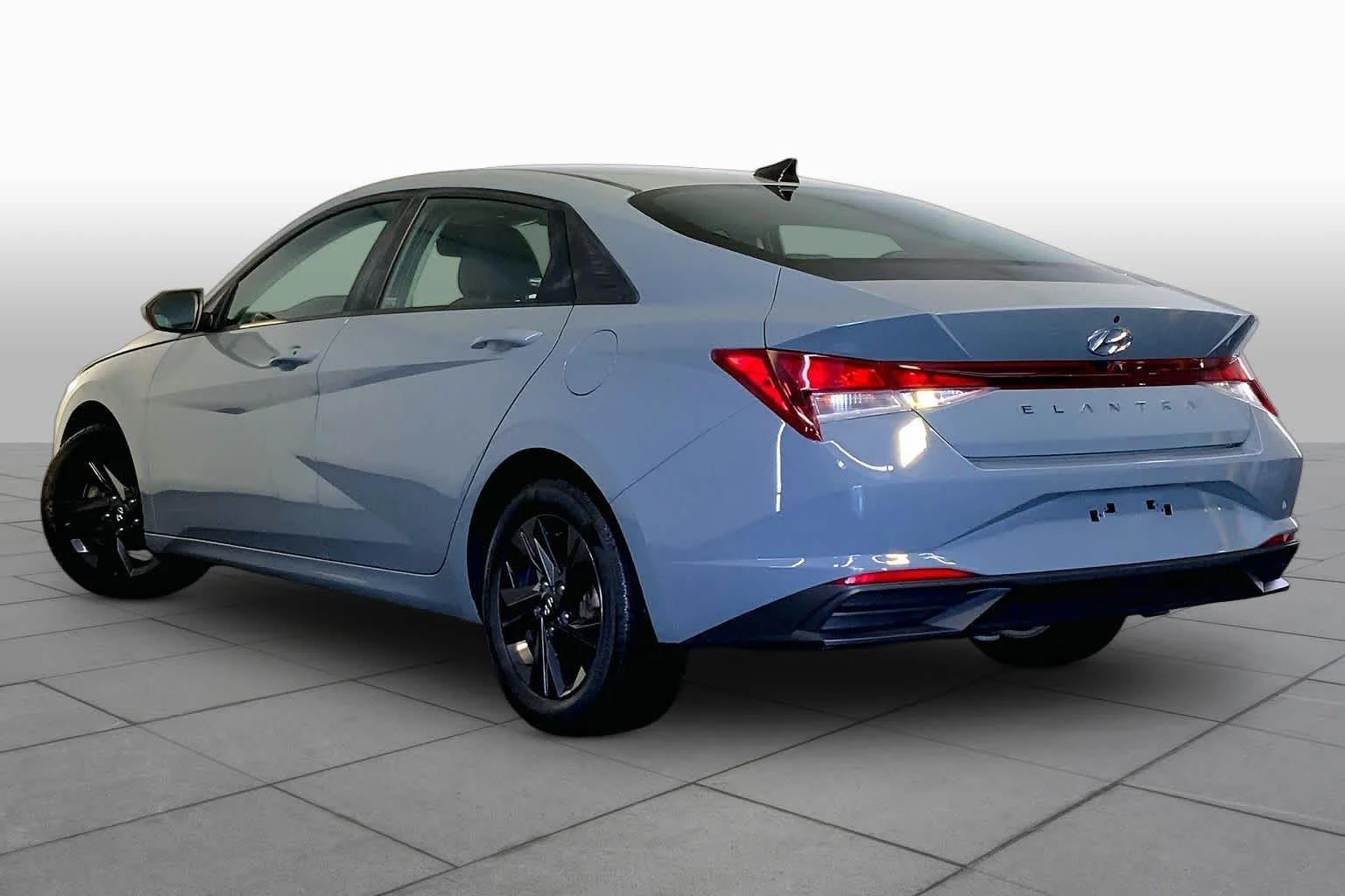 Used 2023 Electric Shadow Hyundai SEL image 12