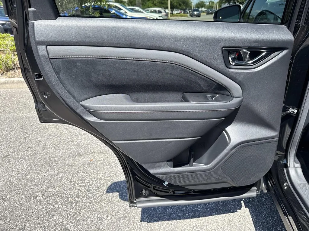 New 2026 CRYSTAL BLACK SILICA Subaru Touring Hybrid image 12