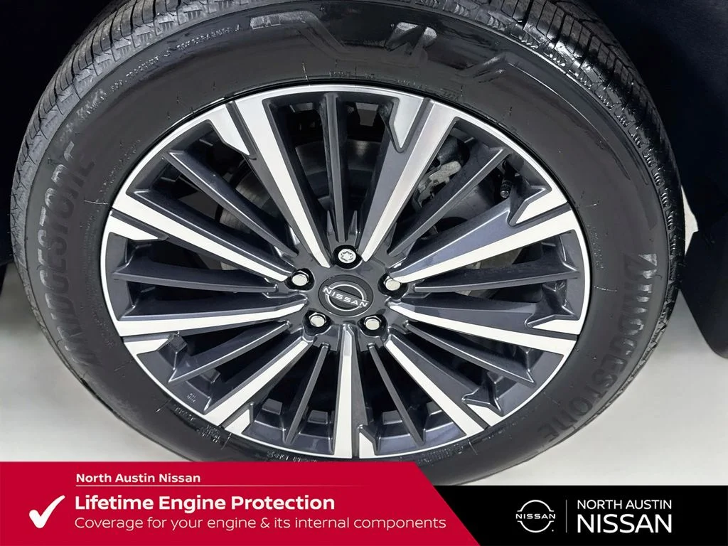 New 2026 Gray Nissan Platinum image 43