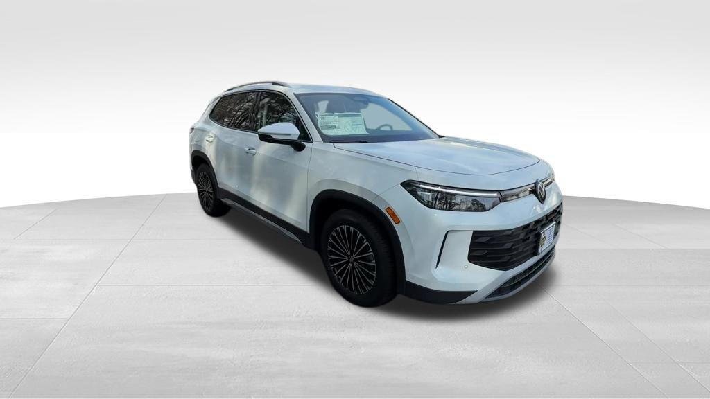 New 2026 Pure White Volkswagen 2.0T S image 9