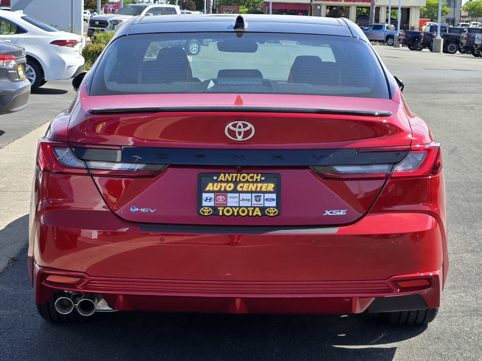 New 2026 Supersonic Red with Midnight Black Metallic roof <sup>1</sup> Toyota  XSE image 4