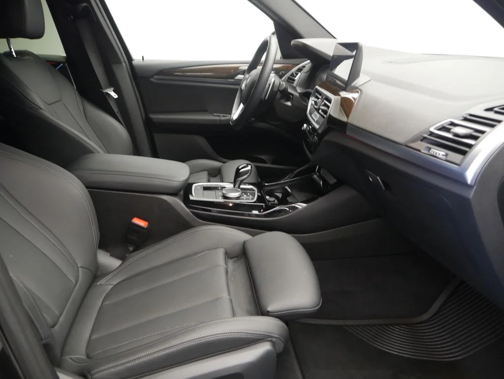 Used 2023 Jet Black BMW xDrive30i image 25