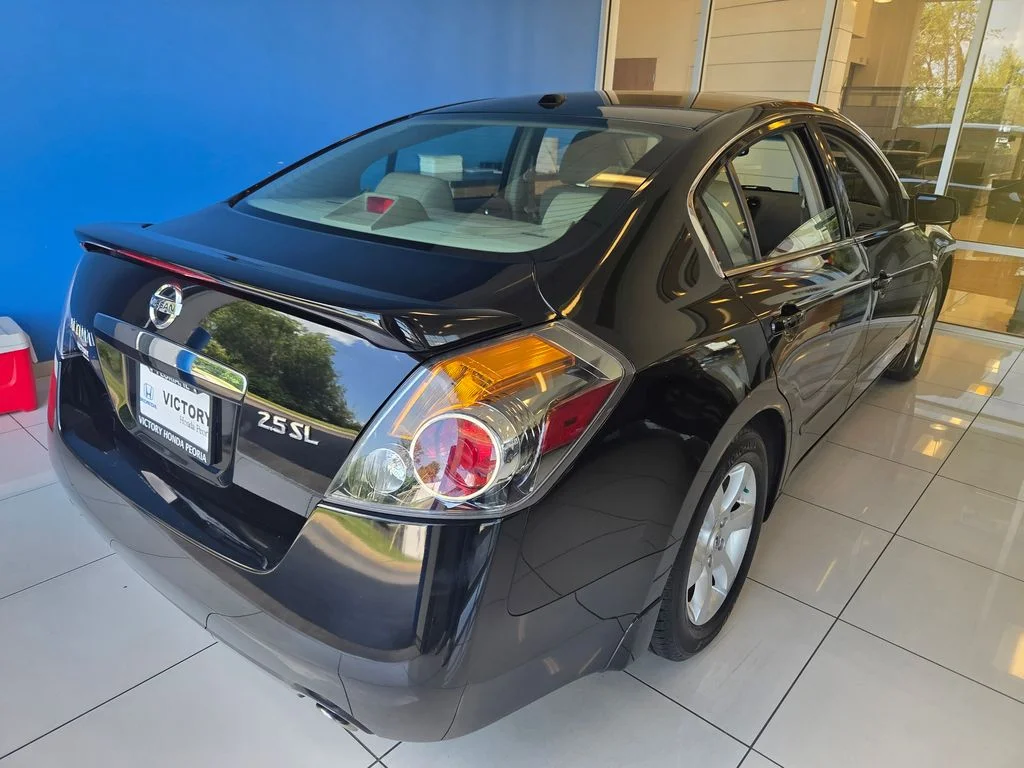 Used 2009 Super Black Nissan 2.5 SL image 6