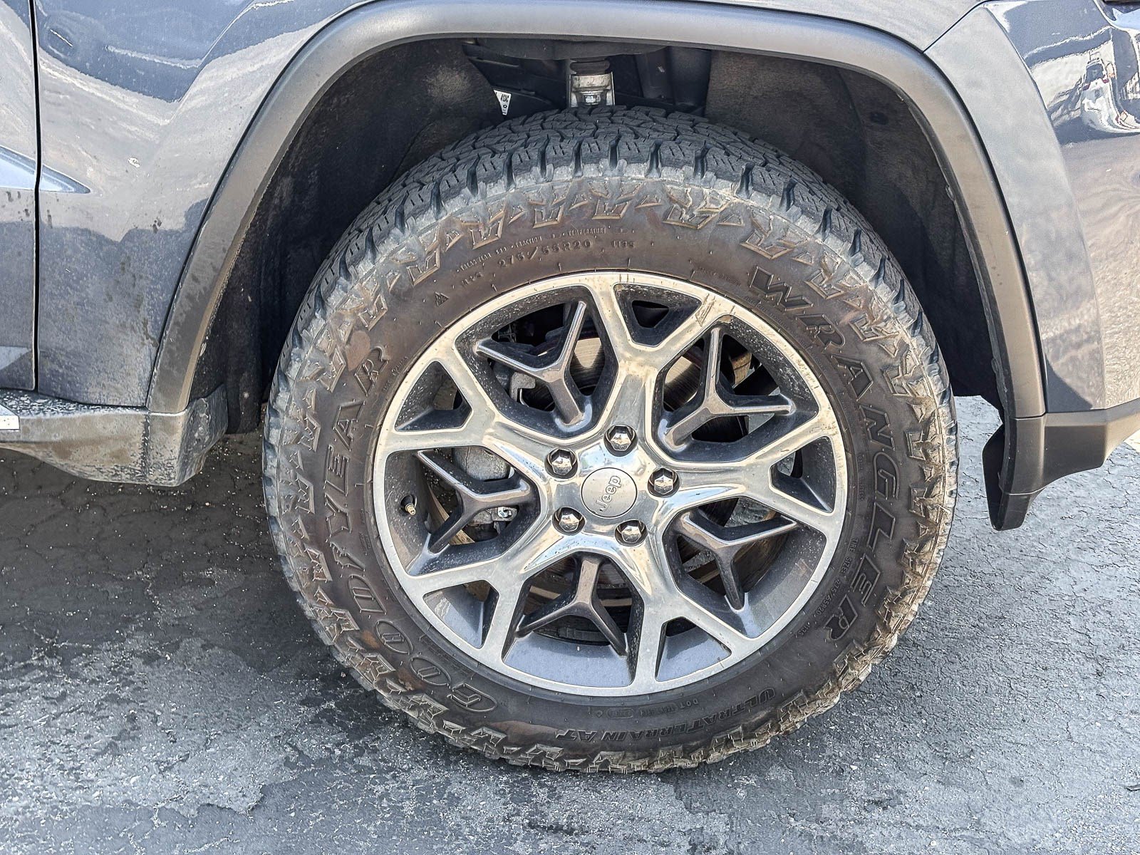 Used 2020 Slate Blue Pearlcoat Jeep Limited image 9