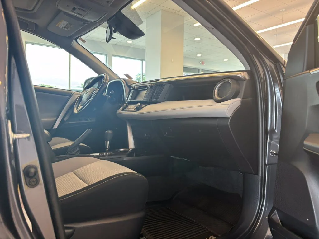 Used 2017 Gray Toyota XLE image 24