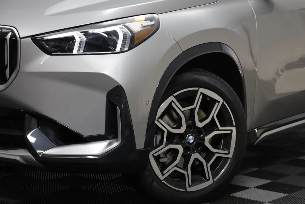Certified Used 2026 Silver BMW xDrive28i image 3