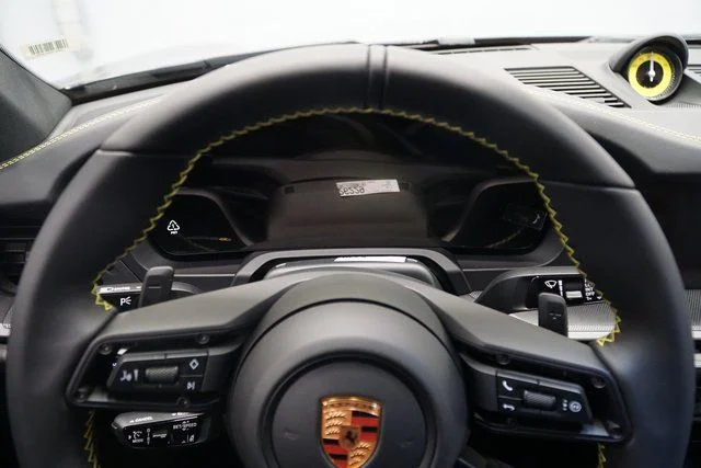 2026 Porsche 911 S - Photo 18