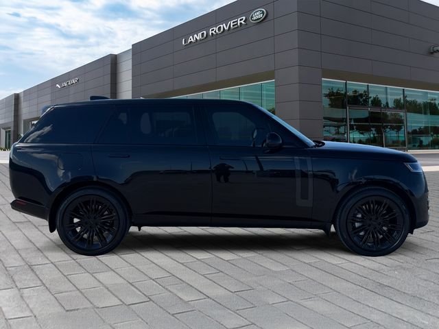 New 2026 Santorini Black Land Rover SE image 6