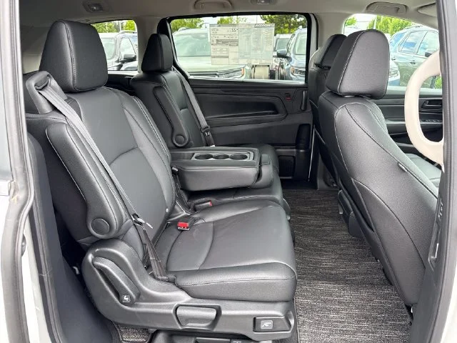 New 2026 Platinum White Pearl Honda EX-L image 10