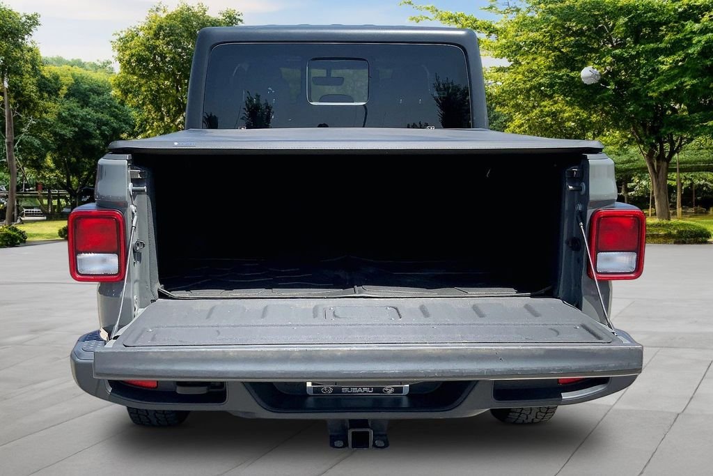 Used 2023 Gray Jeep Sport S image 7