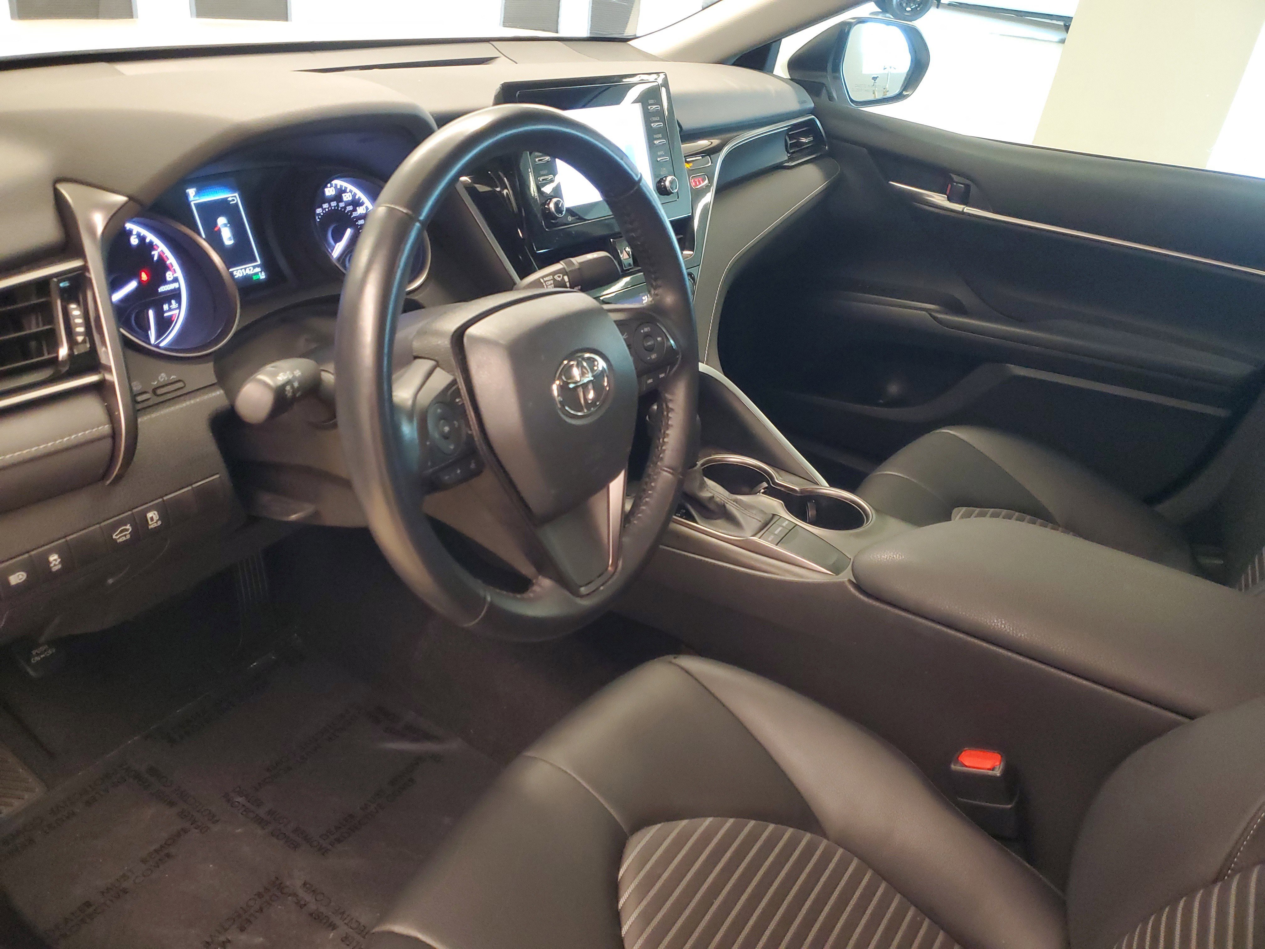 Used 2024 Ice Toyota SE image 15