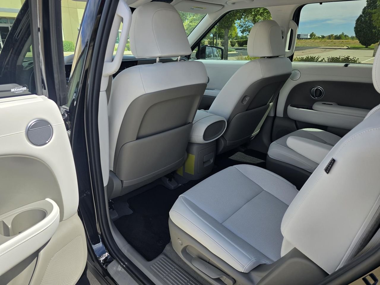 New 2027 Abyss Black Pearl Hyundai SEL Premium 7P image 16